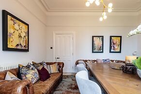 Beautiful 5 Bedroom Home in Evesham