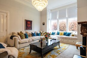 Beautiful 5 Bedroom Home in Evesham