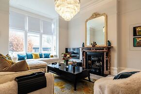 Beautiful 5 Bedroom Home in Evesham