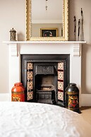 Beautiful 5 Bedroom Home in Evesham