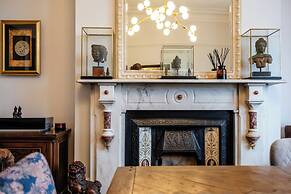 Beautiful 5 Bedroom Home in Evesham