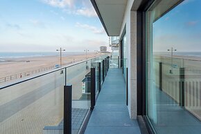 Apartment in Middelkerke With Sea View