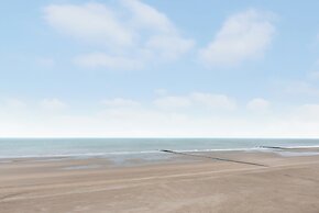 Apartment in Middelkerke, Beach Views