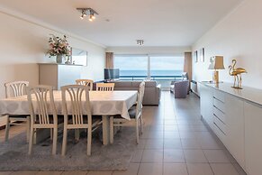 Apartment in Middelkerke, Beach Views