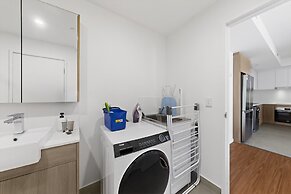 Newly Built 3 Bed Apartment With Onsite Parking