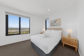 Freshly Built 2 Bed Apartment in Central Location