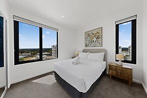 Modern,newly Furnished Apartment With Full Kitchen