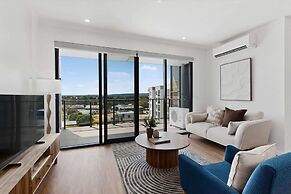 Modern,newly Furnished Apartment With Full Kitchen