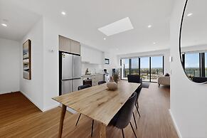 Modern,newly Furnished Apartment With Full Kitchen