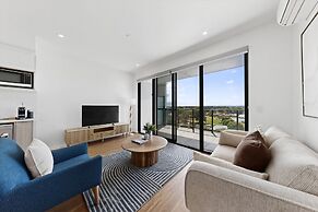 Modern,newly Furnished Apartment With Full Kitchen