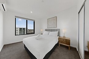 Modern,newly Furnished Apartment With Full Kitchen