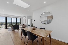 Modern,newly Furnished Apartment With Full Kitchen