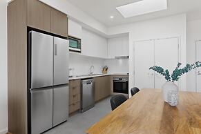 Stylish New Apartment in Cannington With Parking