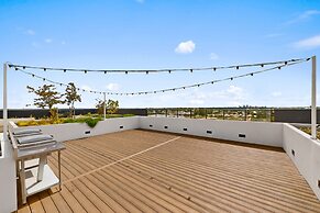Stylish New Apartment in Cannington With Parking