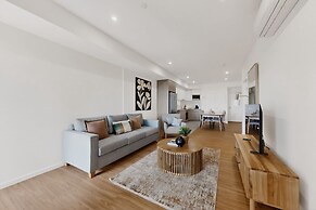Stylish New Apartment With Modern Appliances