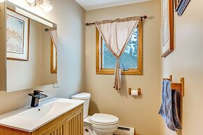 Explore the White Mountains! Spacious Rural Home