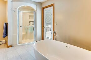 Explore the White Mountains! Spacious Rural Home