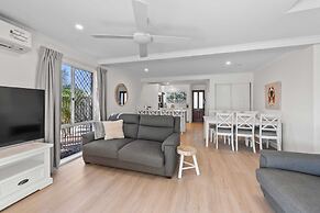 Family Friendly 2 Bed Flat With Balcony