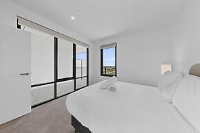 Stylish 2 Bed Apartment With New Furnishings