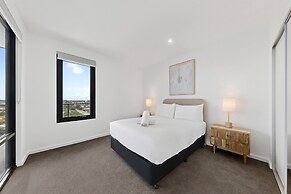 Stylish 2 Bed Apartment With New Furnishings