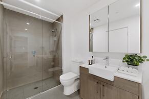 Brand-new 3-bed Apartment With Scenic Views