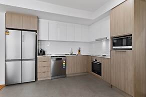 Brand-new 3-bed Apartment With Scenic Views