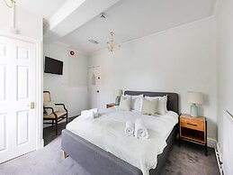 Standard Double Suite