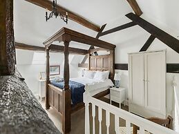 Standard Double Suite