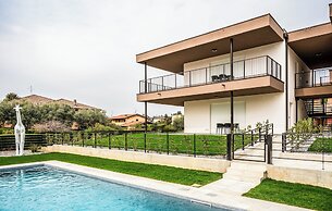 Ariom Apartments