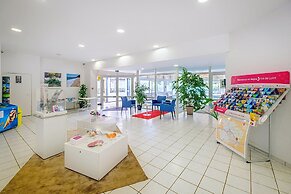 Accessible Apartment With Terrace for 3