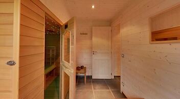 Luxury Chalet With Sauna in the Forest