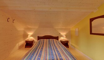 Luxury Chalet With Sauna in the Forest