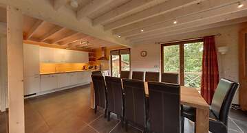 Luxury Chalet With Sauna in the Forest