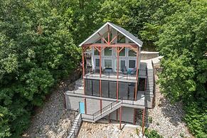 Lakefront Home With Private Dock