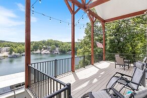 Lakefront Home With Private Dock