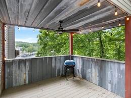 Lakefront Home With Private Dock