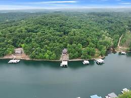 Lakefront Home With Private Dock