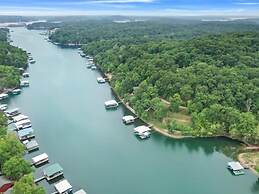 Lakefront Home With Private Dock