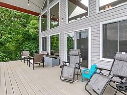Lakefront Home With Private Dock