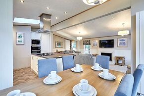 Host Stay Bramble Lodge