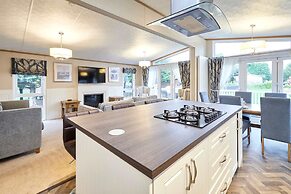Host Stay Bramble Lodge