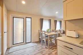 Host Stay Peel Lodge