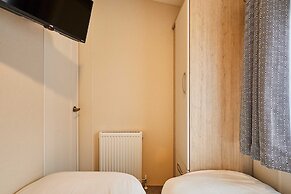 Host Stay Peel Lodge