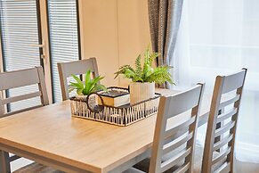 Host Stay Peel Lodge