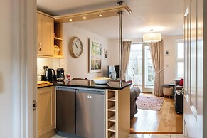 Beautiful Two BD Home Near Cirencester