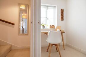 Beautiful Two BD Home Near Cirencester