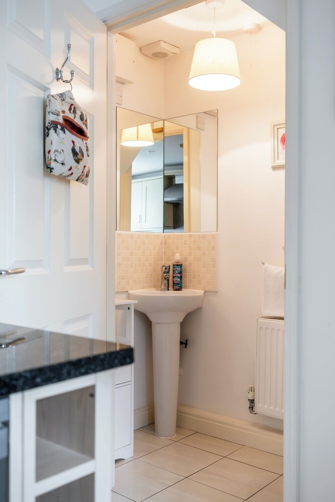 Beautiful Two BD Home Near Cirencester