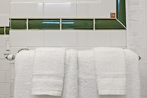 ROVE LIVING KL- 18th Ave