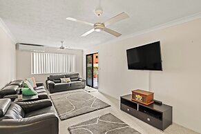 Burleigh Coastal Haven - Kingston 4