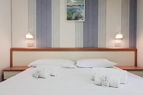 Hotel Blue Ribbon